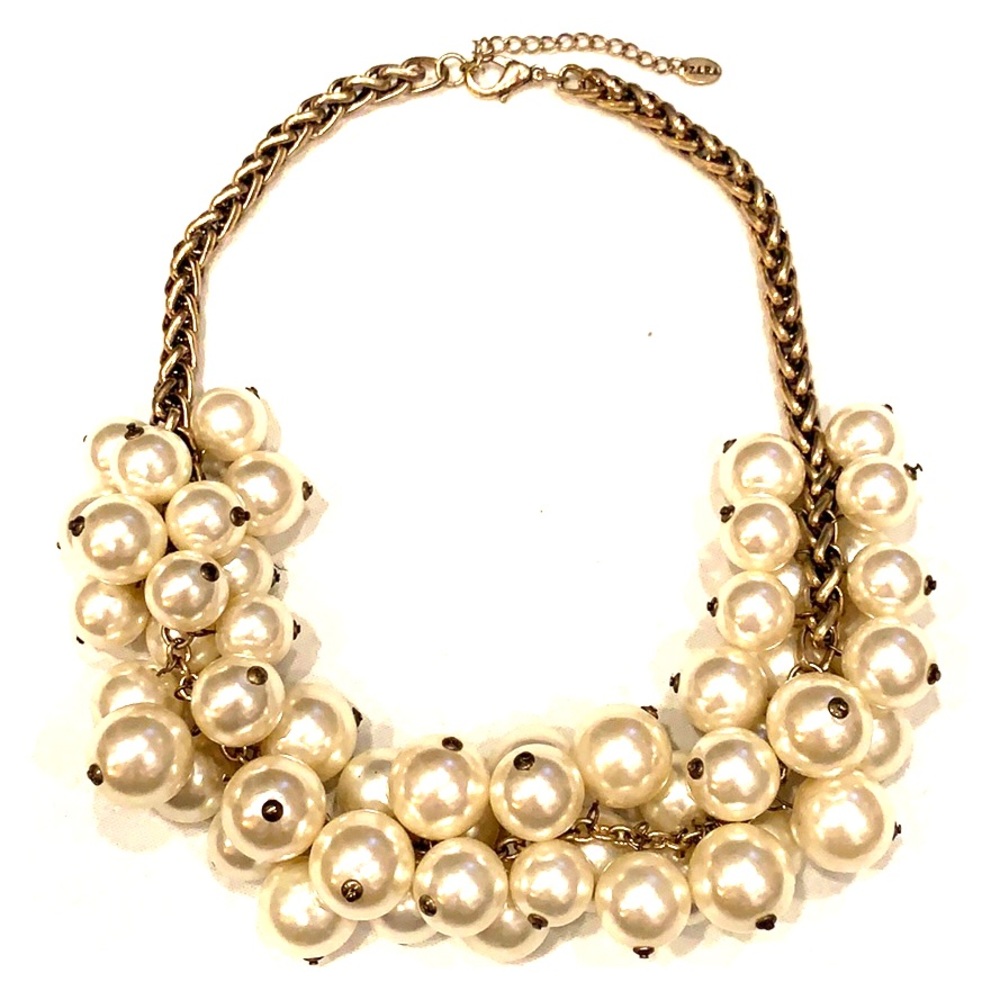 Zara bib pearl necklace